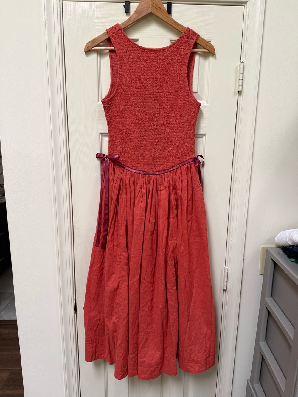 Free People Nightingale Solid Midi Dress in Rose Sienna Smocked Size XS NWT - Picture 2 of 11